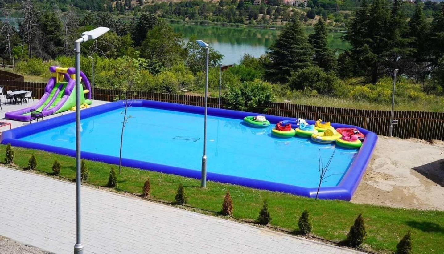 ולס Eco Camp Lake Mladost מראה חיצוני תמונה